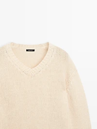 100% wool V-neck knit sweater