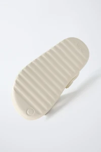 FANTASY SLIDE SANDALS