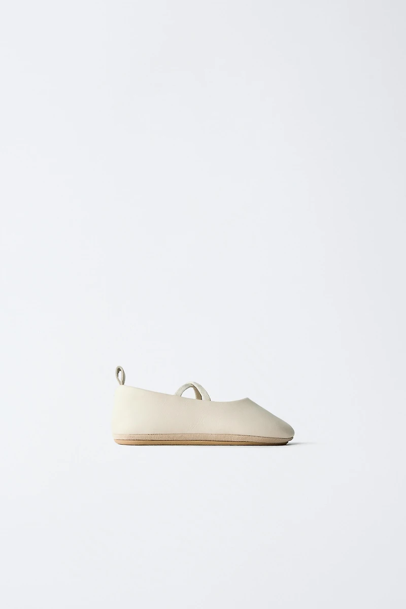 BALLERINES EN CUIR