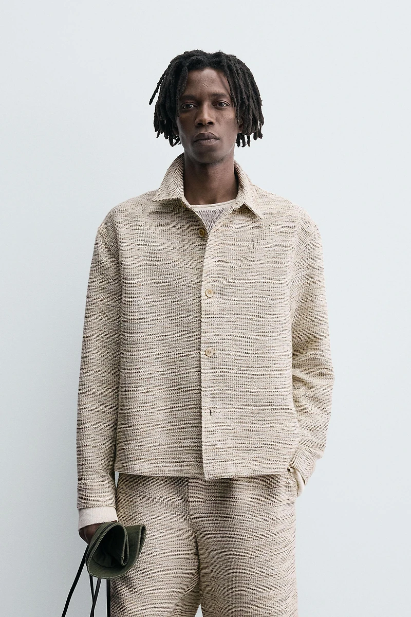 CONTRAST TEXTURED OVERSHIRT