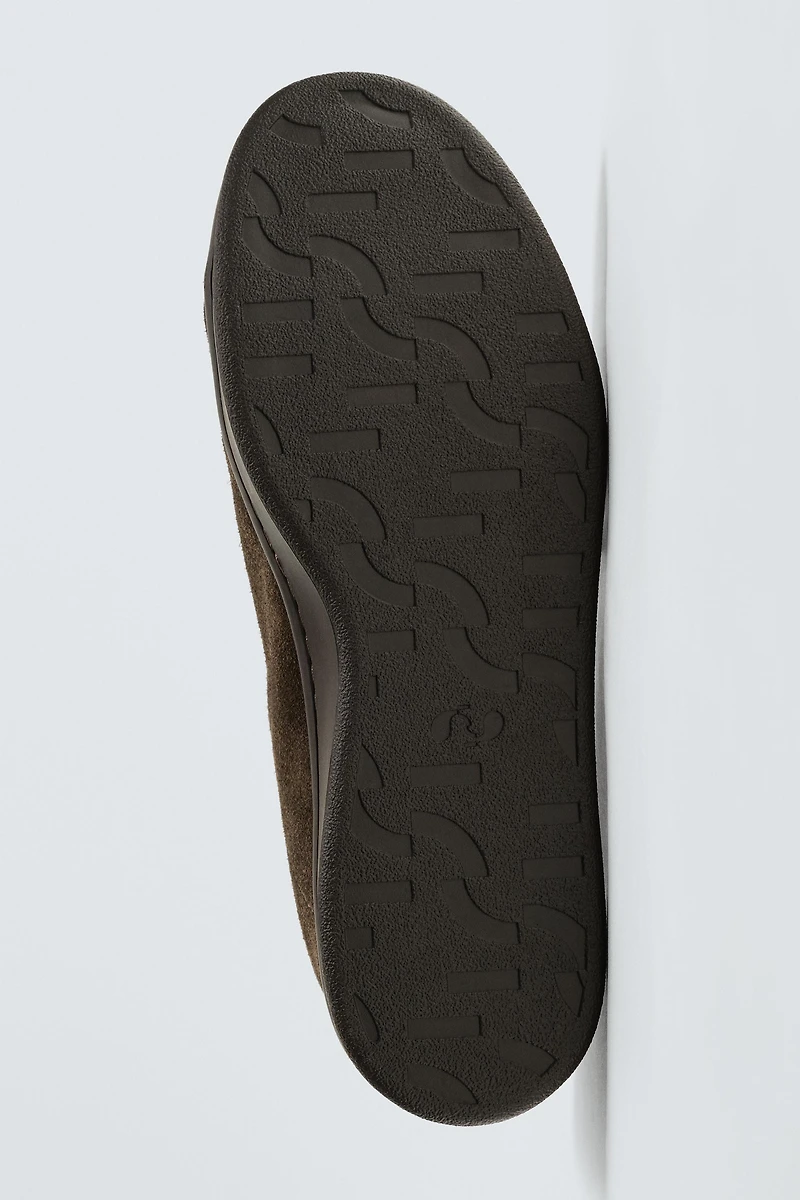 LEATHER SNEAKERS