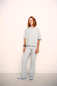 ENSEMBLE T-SHIRT ÉPAIS ET LEGGING FLARE CÔTELÉ EFFET DÉLAVÉ