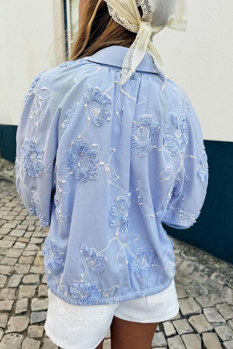 CHEMISE BRODÉE STRUCTURE FLEUR