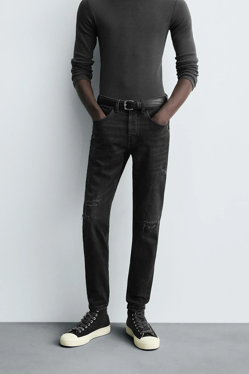 RIPPED SKINNY FIT JEANS