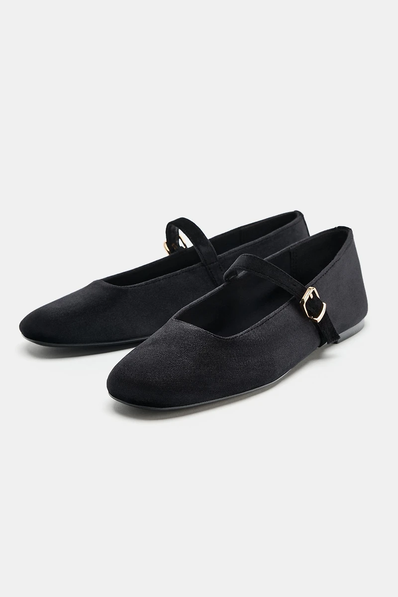 VELVET EFFECT BUCKLE BALLET FLATS