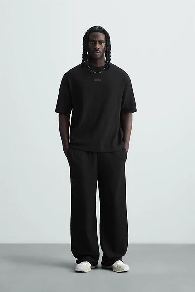 VERTICAL TEXTURED T-SHIRT