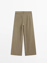 Flowing barrel fit trousers with seam detail