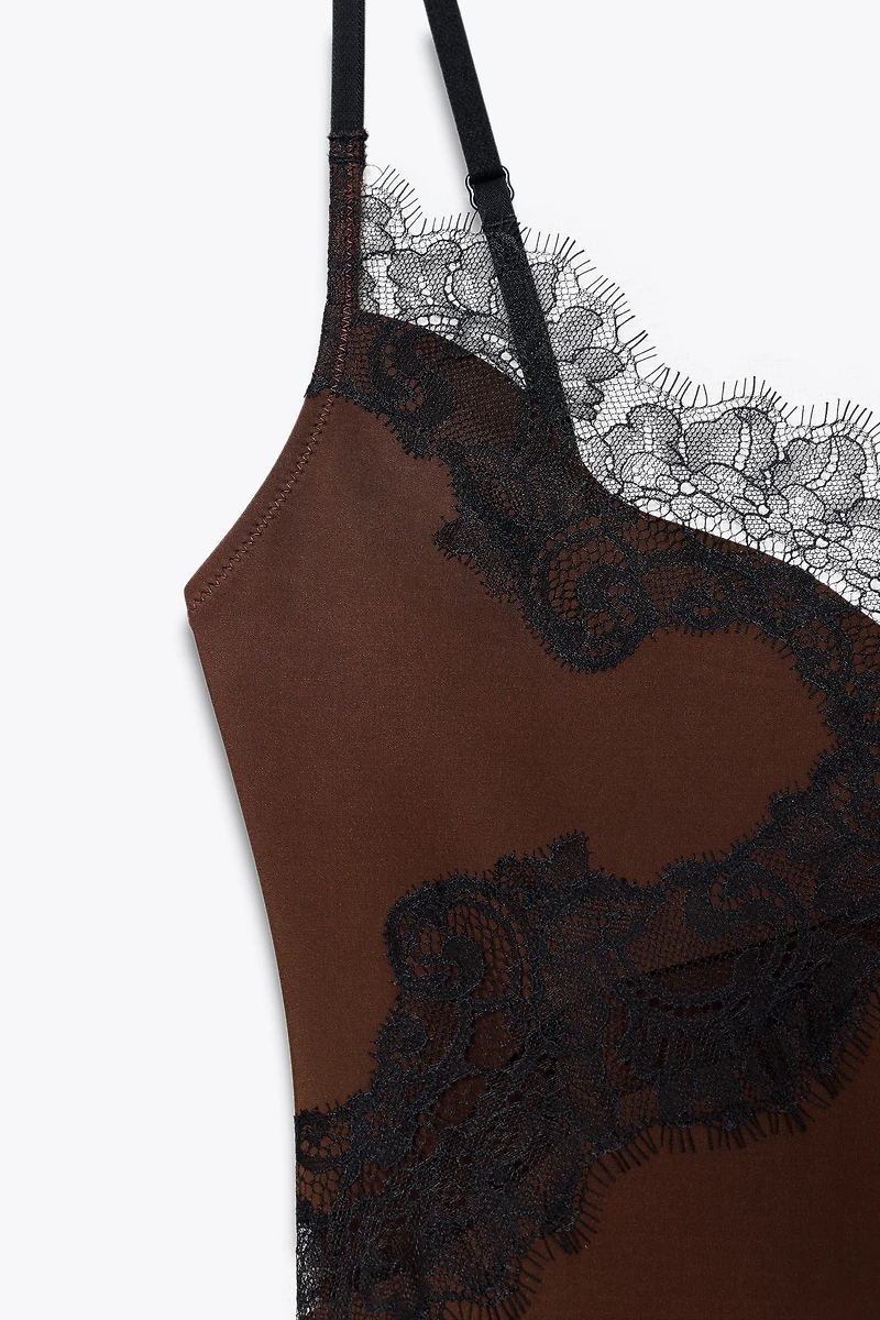 CONTRAST LACE DRESS