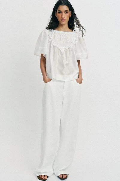 SHORT SLEEVE EMBROIDERED BLOUSE