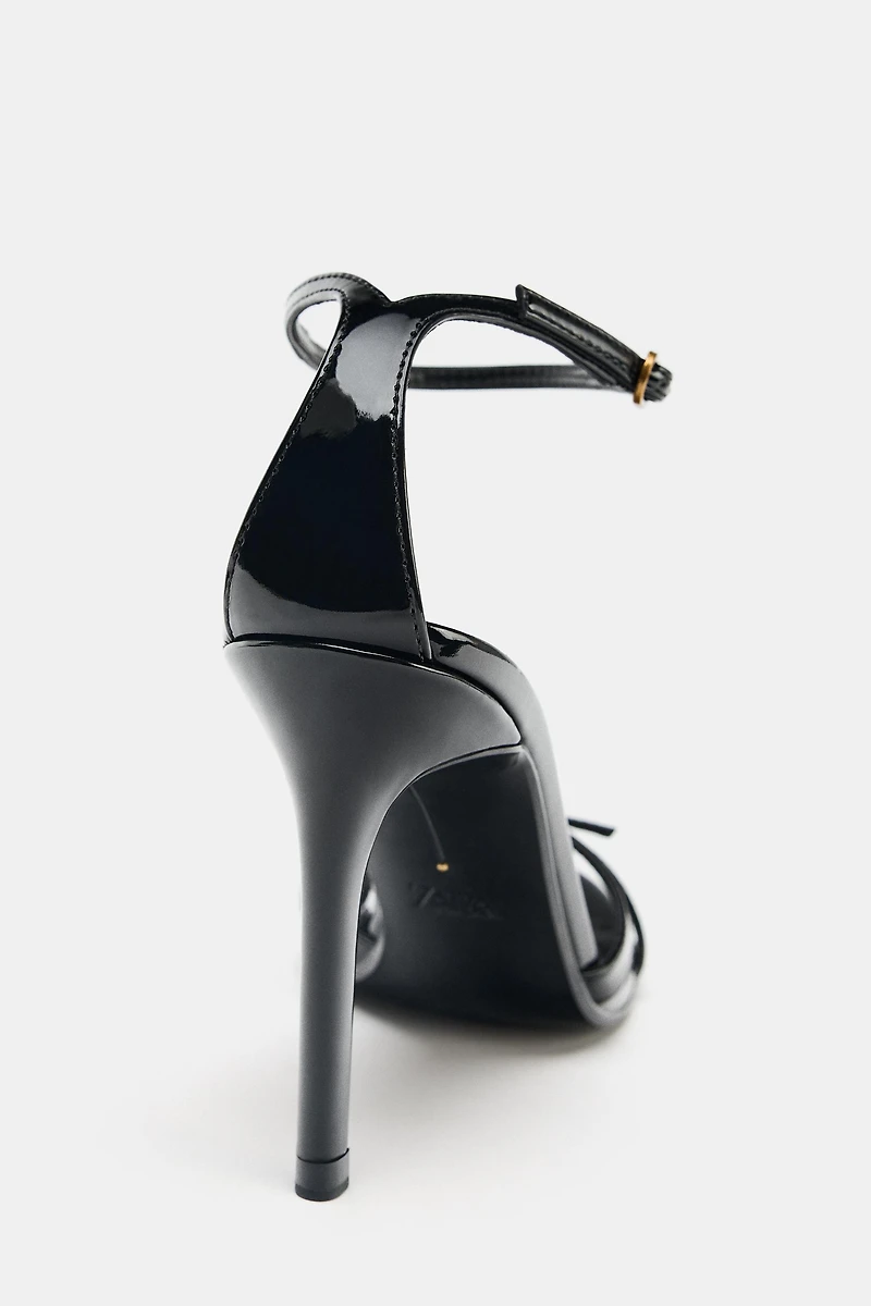HIGH HEELED BUCKLE SANDALS