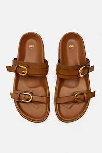 SANDALES À BOUCLES