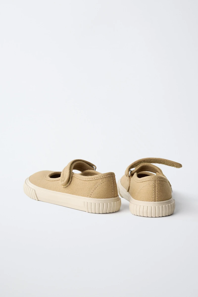 TEXTILE BAREFOOT MARY JANE SNEAKERS