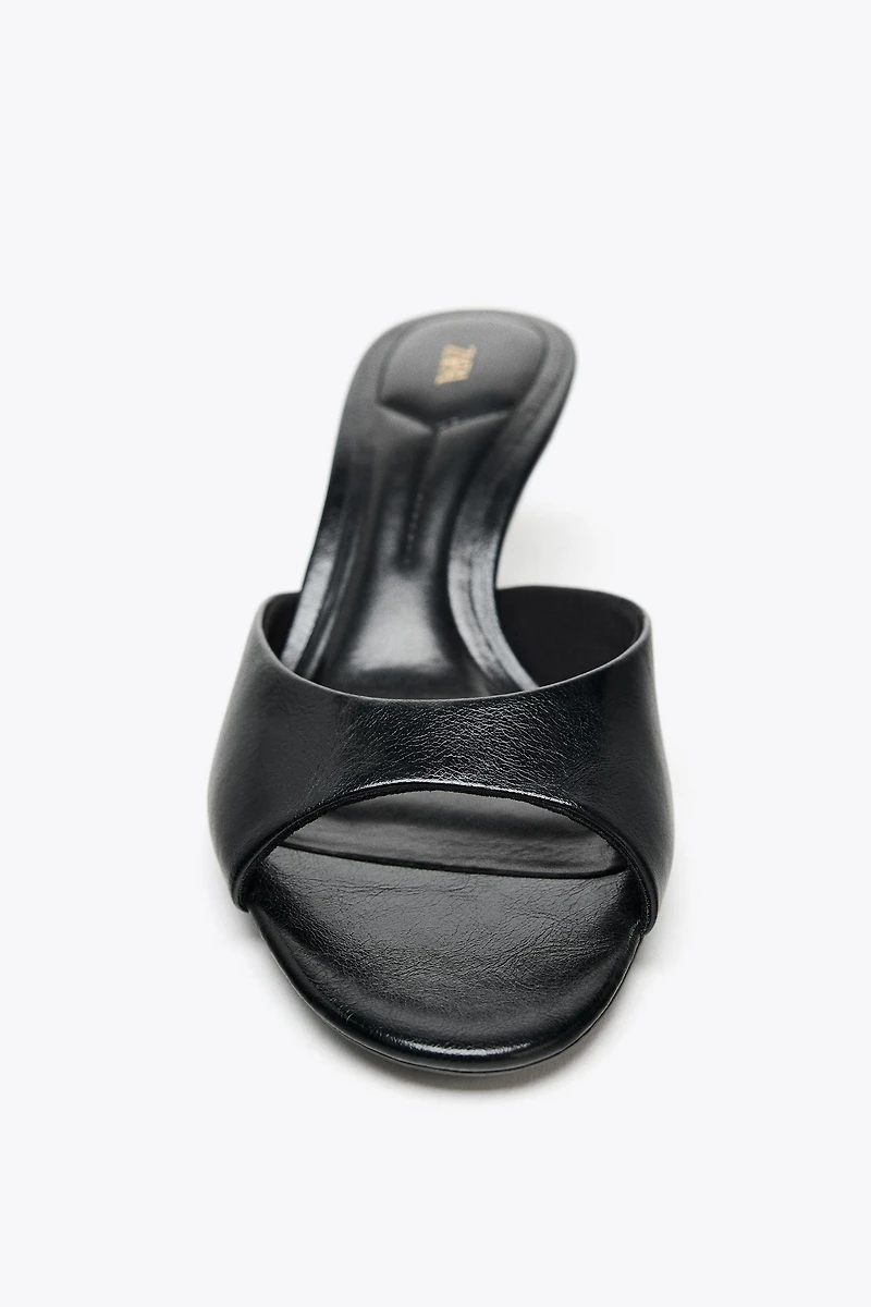 PATENT LEATHER SANDALS