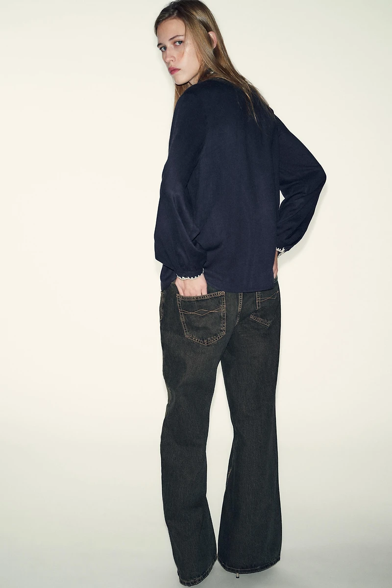 CONTRAST TOPSTITCHING TIE BLOUSE