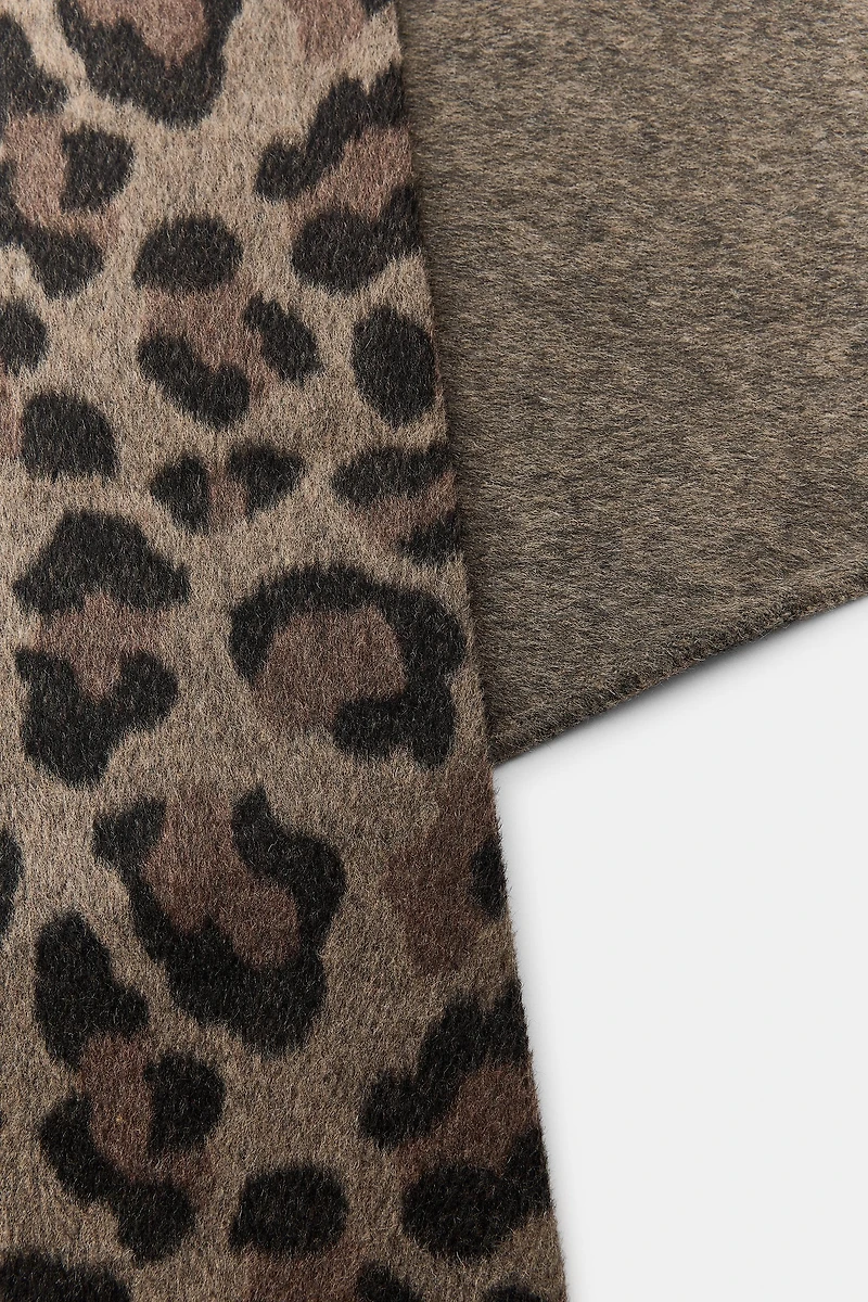 ANIMAL PRINT WOOL BANDANA