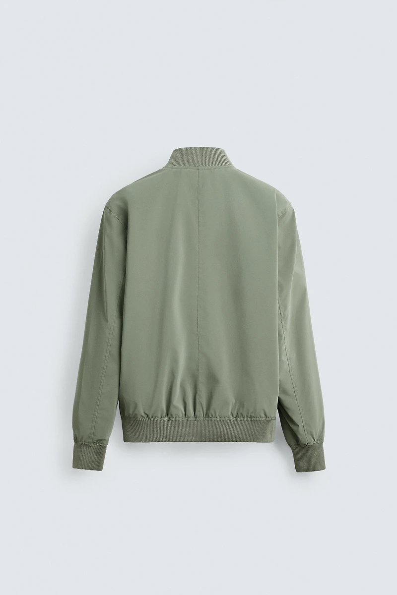 LIGHTWEIGHT BOMBER JACKET