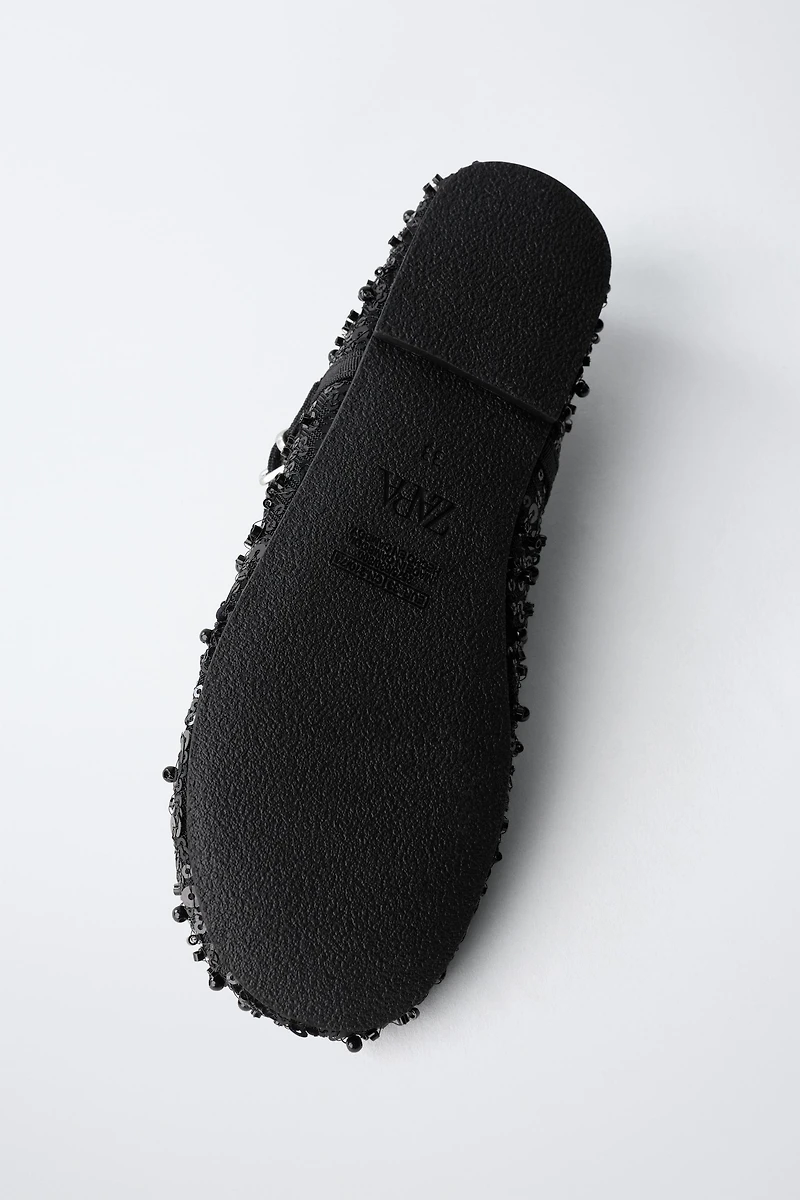 BUCKLE BALLET FLATS WITH PEARLS