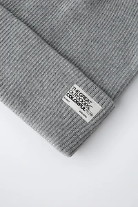 RIBBED KNIT HAT WITH LABEL