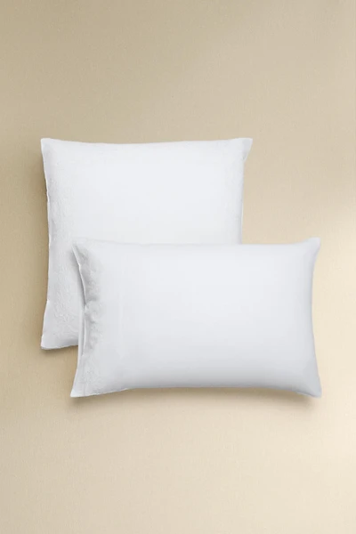 EMBOSSED COTTON AND LINEN PILLOWCASE