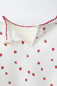 STRAWBERRY PRINT SWEATSHIRT