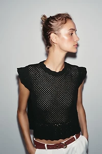 OPEN-KNIT TOP