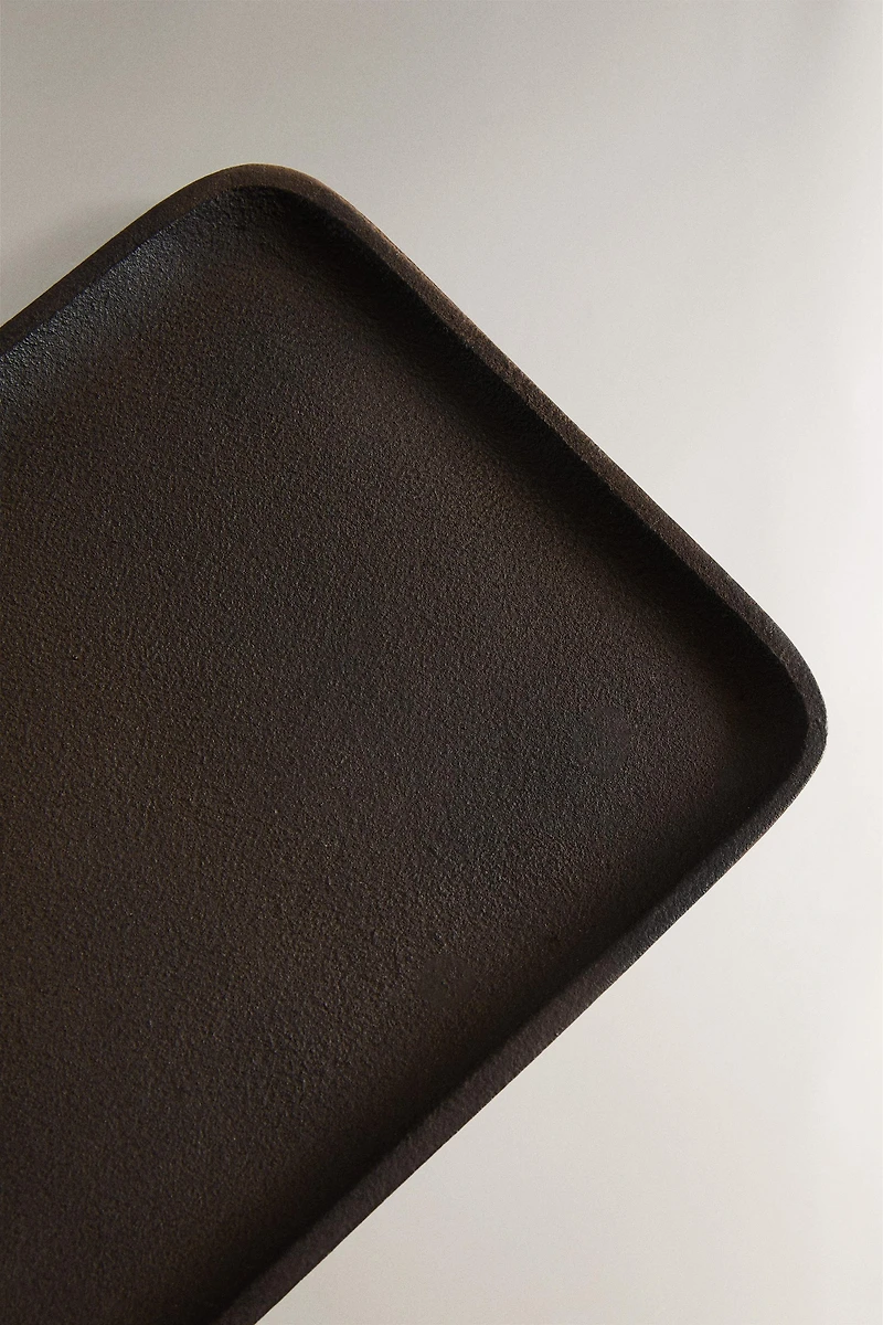BLACK METAL TRAY
