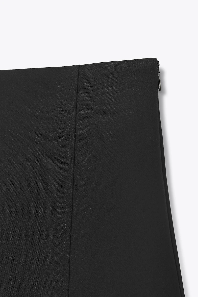 HIGH-WAISTED MINI SKIRT