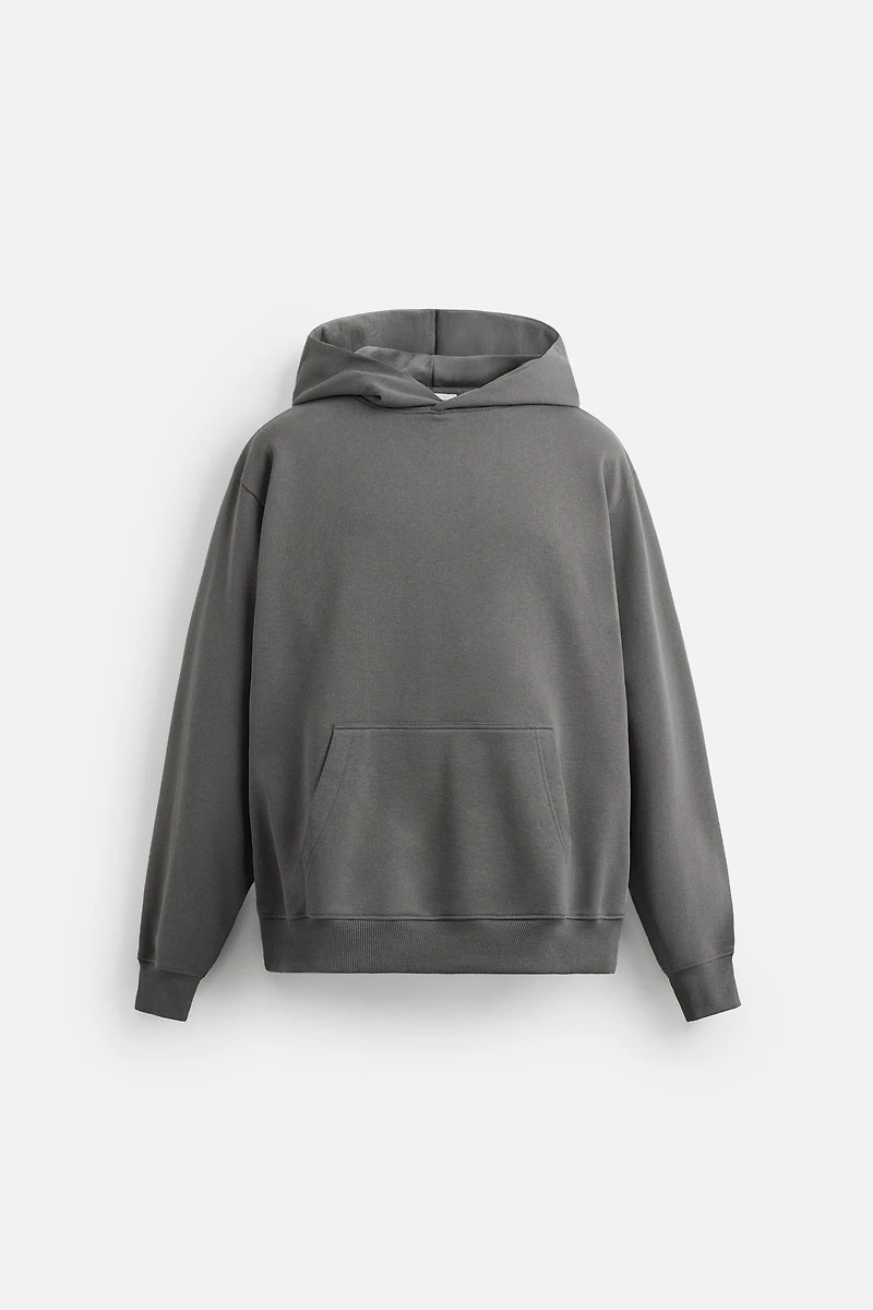 BASIC HOODIE SWEATSHIRT