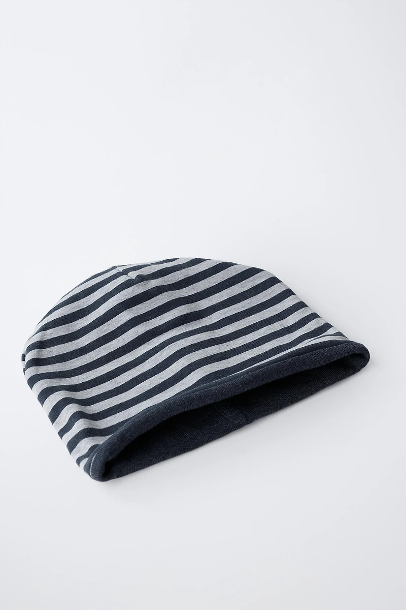 REVERSIBLE RIBBED STRIPED HAT