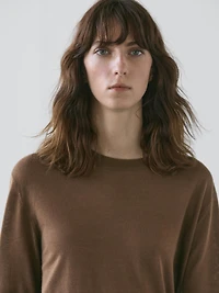 100% wool fine knit crew neck sweater