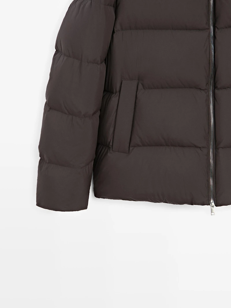 Water-repellent puffer jacket