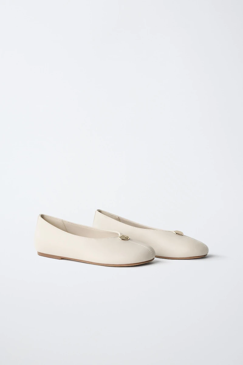 BALLET FLATS WITH METALLIC DETAIL