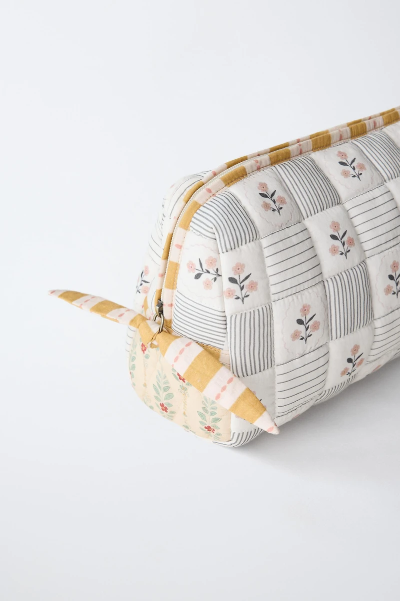QUILTED MATERNITY TOILETRY BAG