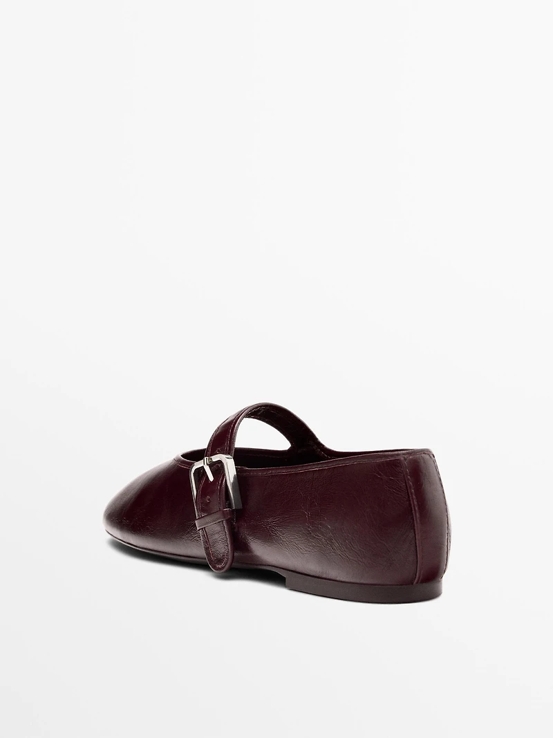 Ballerines en cuir craquelé