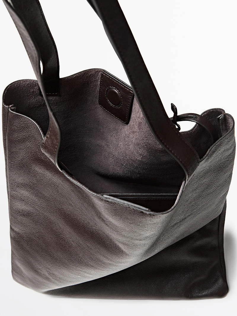 Nappa leather tote bag with clutch detail