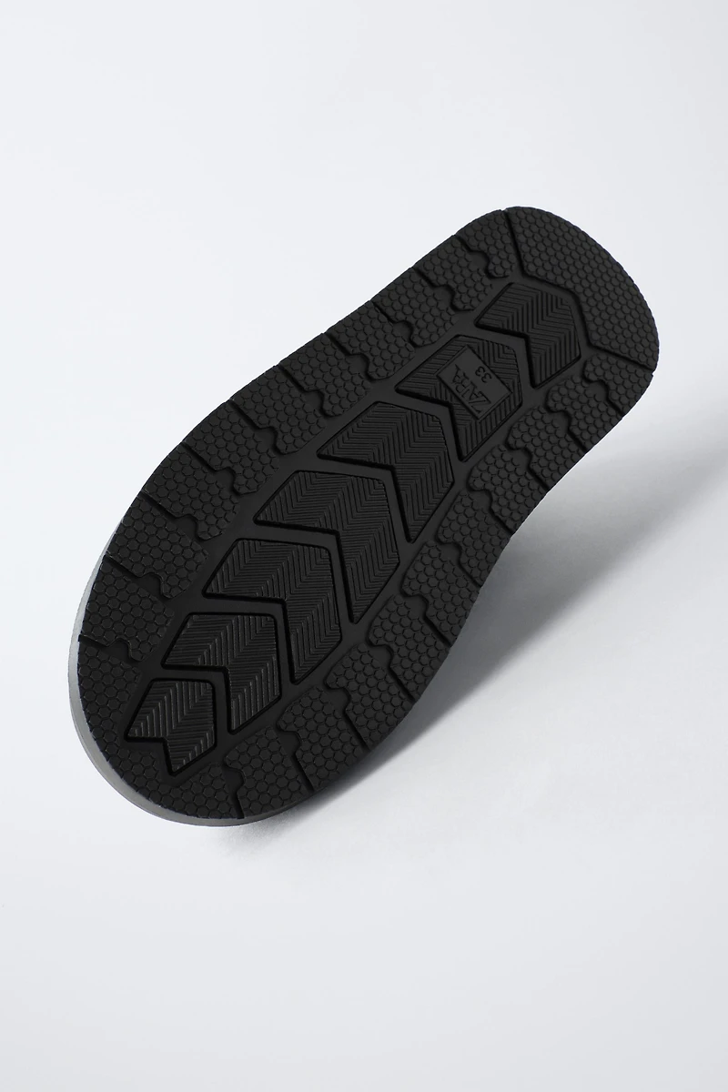 WATER REPELLENT QUILTED ANKLE BOOTS