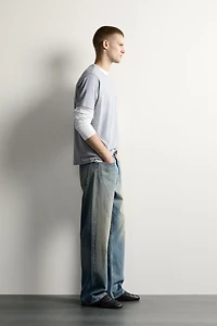 LOOSE FIT JEANS