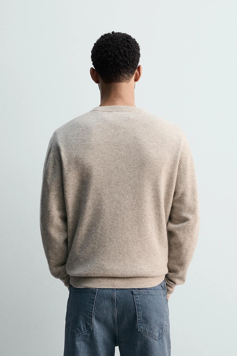 LIGHT WOOL - CASHMERE JUMPER