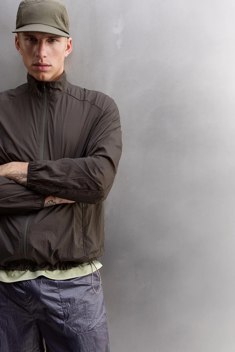 LIGHTWEIGHT TECHNICAL JACKET