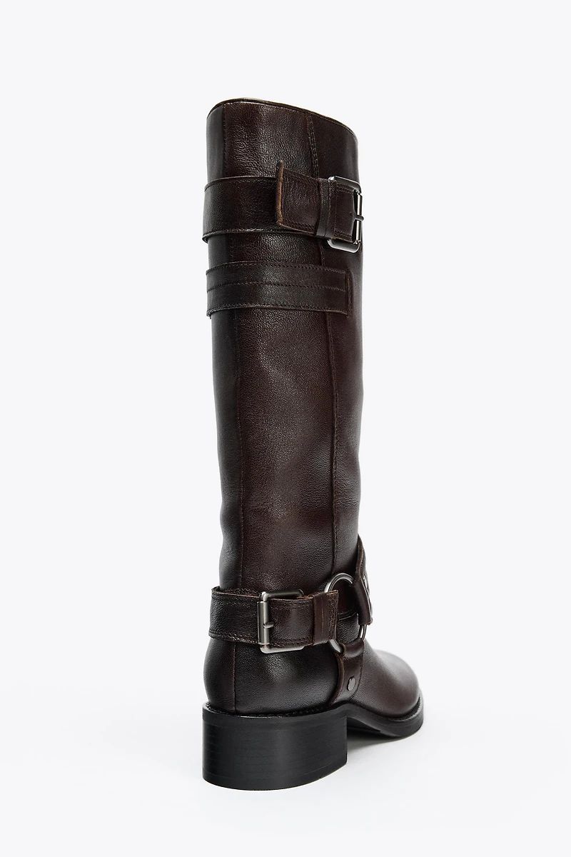 LEATHER EMBROIDERED FLAT BOOTS