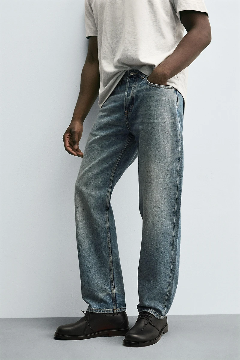 STRAIGHT FIT JEANS