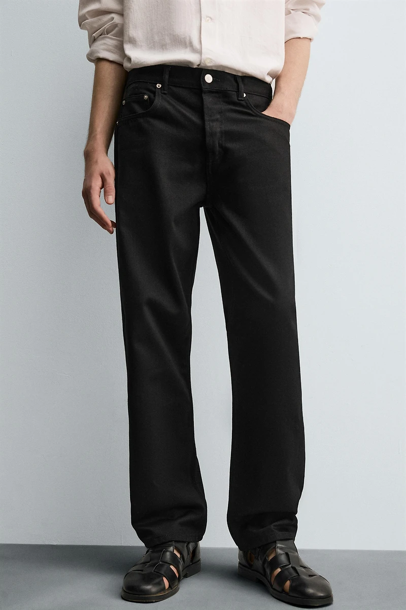 STRAIGHT FIT JEANS