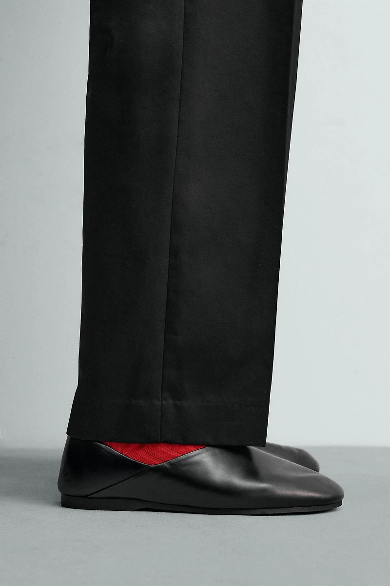 LEATHER SHOES WITH VIBRAM® SOLE AARON LEVINE X ZARA