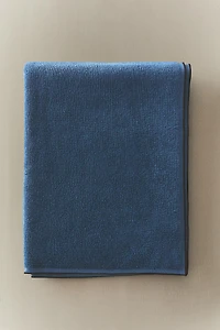 BATH TOWEL WITH CONTRAST STITCHING