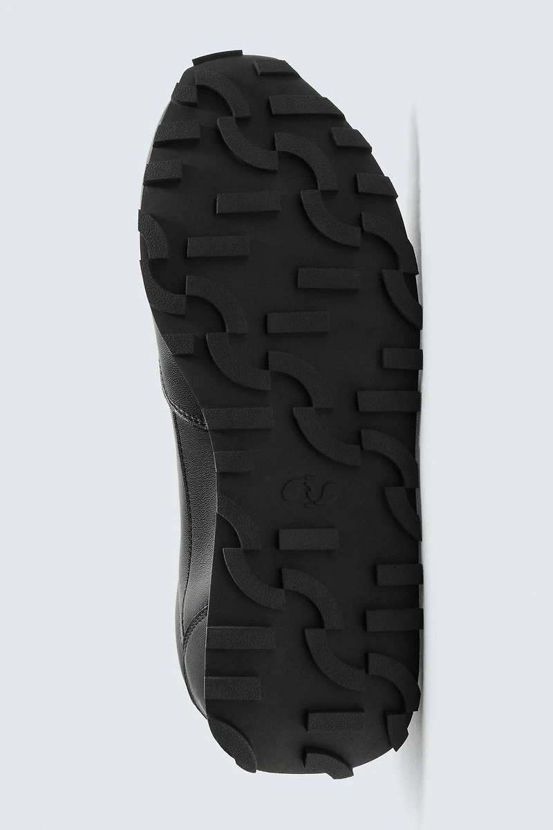 BASKET EN CUIR CASUAL