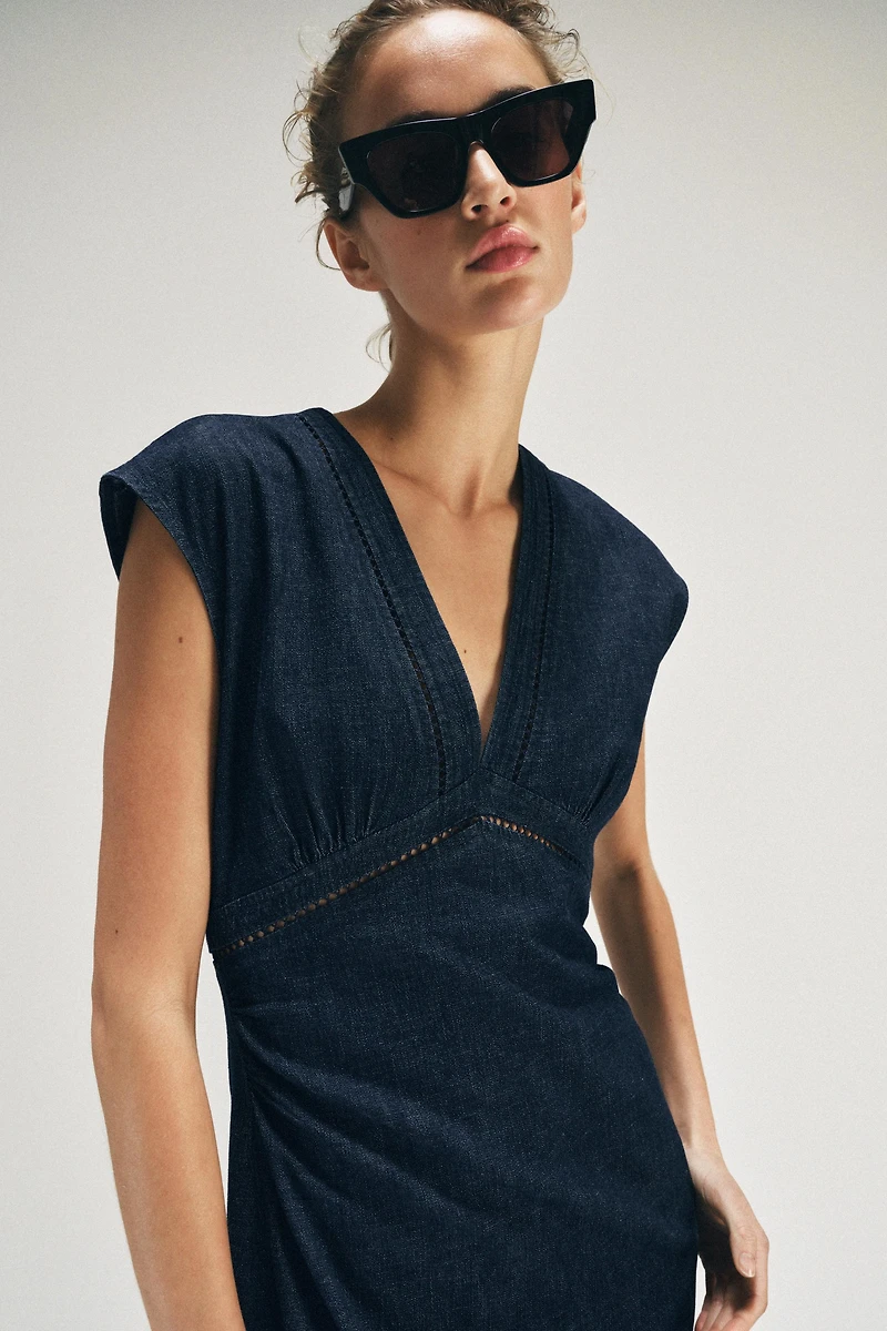 LACE TRIM MIDI DRESS