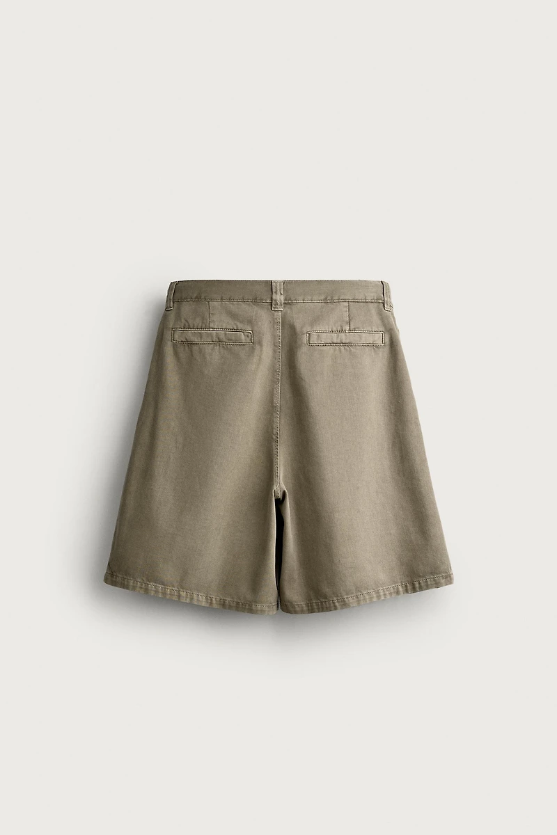 Wide-Leg Pleated Bermuda Shorts
