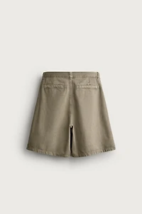 Wide-Leg Pleated Bermuda Shorts