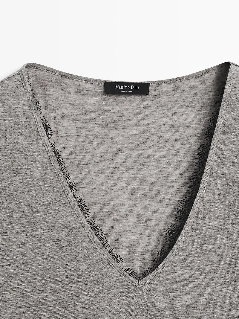 V-neck T-shirt with lace detail