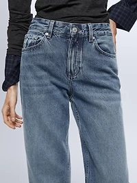 Mid-rise straight-leg jeans